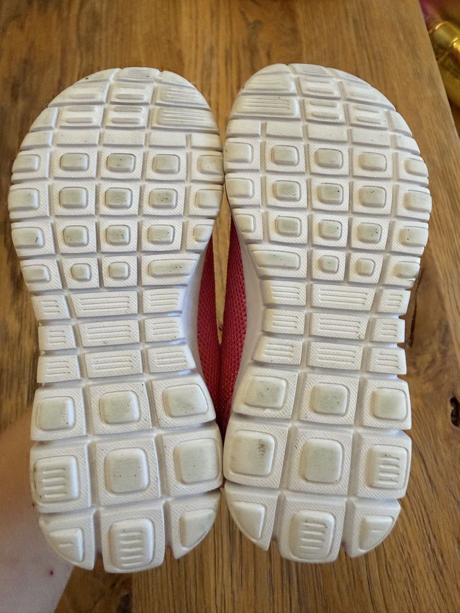 Victory Scarpe per ragazze: Hallenturnschuhe Grösse 27 – Usato da Zürich venduto da Milu111 3