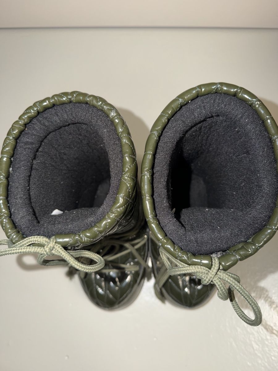 Moon Boot Scarpe da donna: Moon Boot Stiefel gesteppt khaki 35-38 – Usato da Baar venduto da miami88mami 2