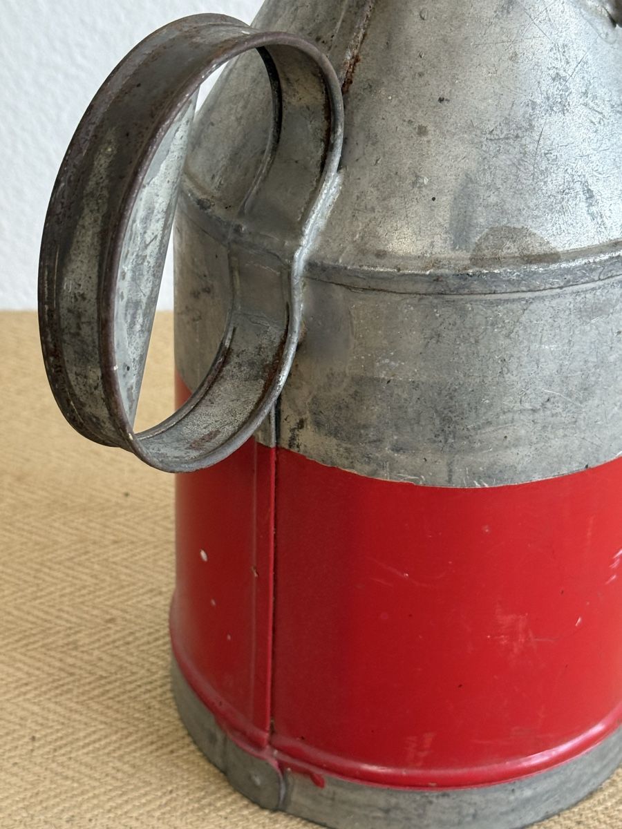 Altri elettrodomestici e apparecchi d’epoca: Antike Petroleumkanne / Ölkanne  – Usato da Konolfingen venduto da petzipetz 2