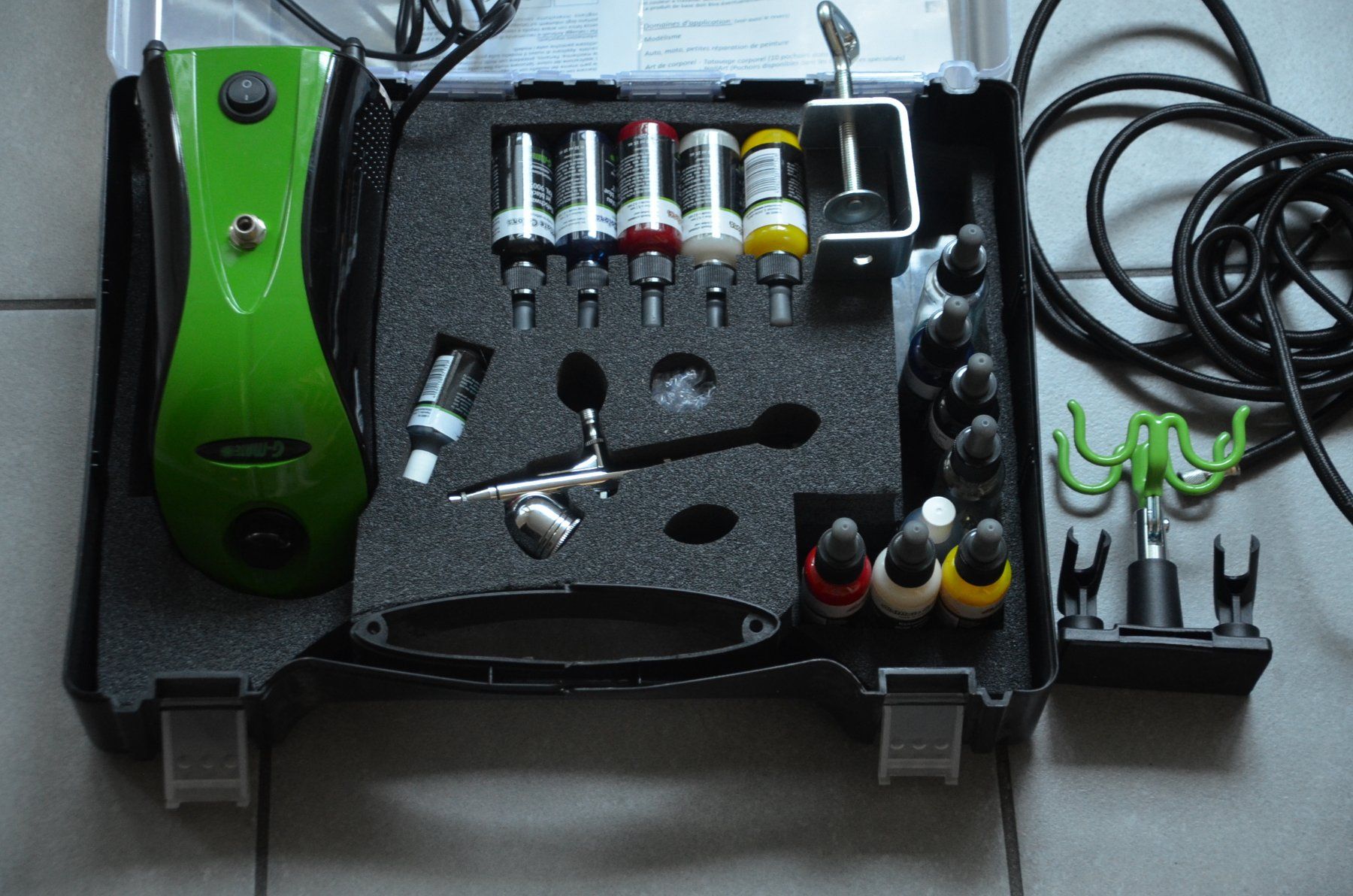 G-Mate Airbrush Profi Set Spritzpistole / compresseur (Gebraucht) in ...