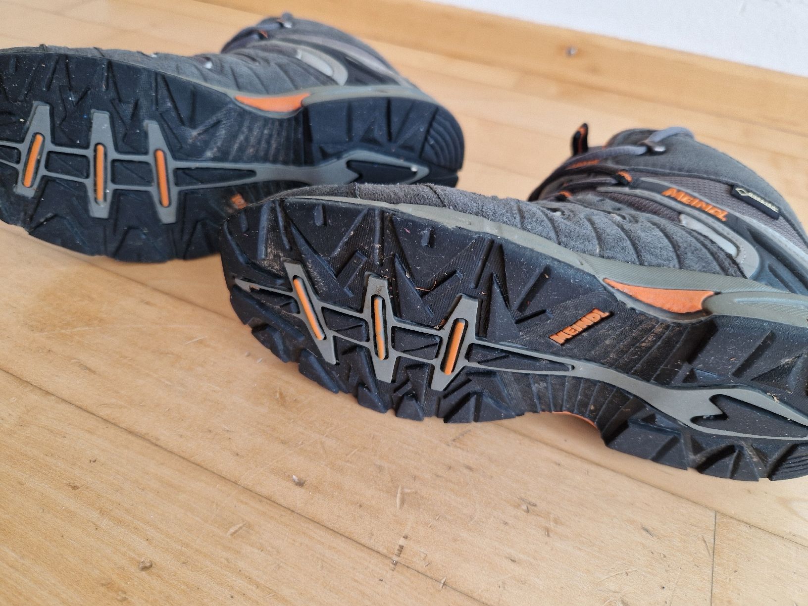 Meindl Scarpe da uomo: Fast neuwertige Meindl Wanderschuhen Gr. 36 – Usato da Zürich venduto da Margherita_90 2