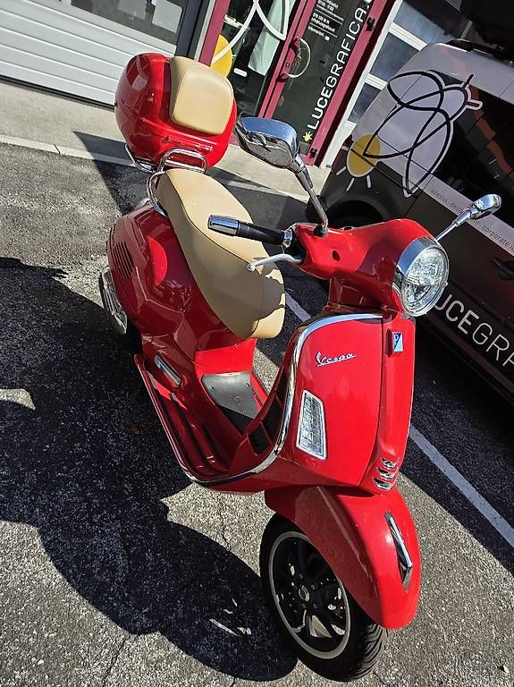 Piaggio Scooter: PIAGGIO Vespa GTS 125 – Usato da Vernate venduto da nma_77kf