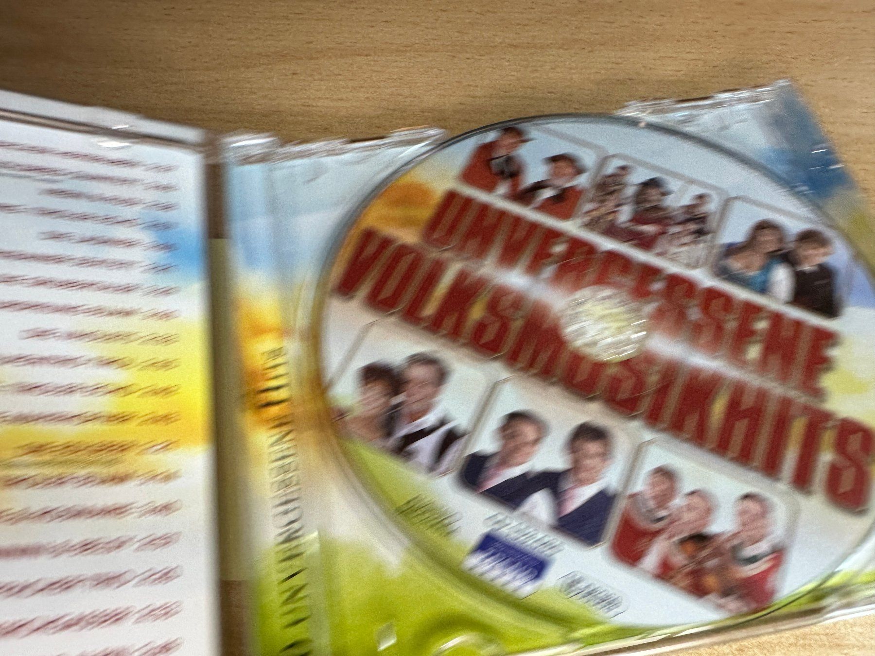 CD: A4 Various - Unvergessene Volksmusikhits – Usato da Rikon im Tösstal venduto da Alpenmutz 2