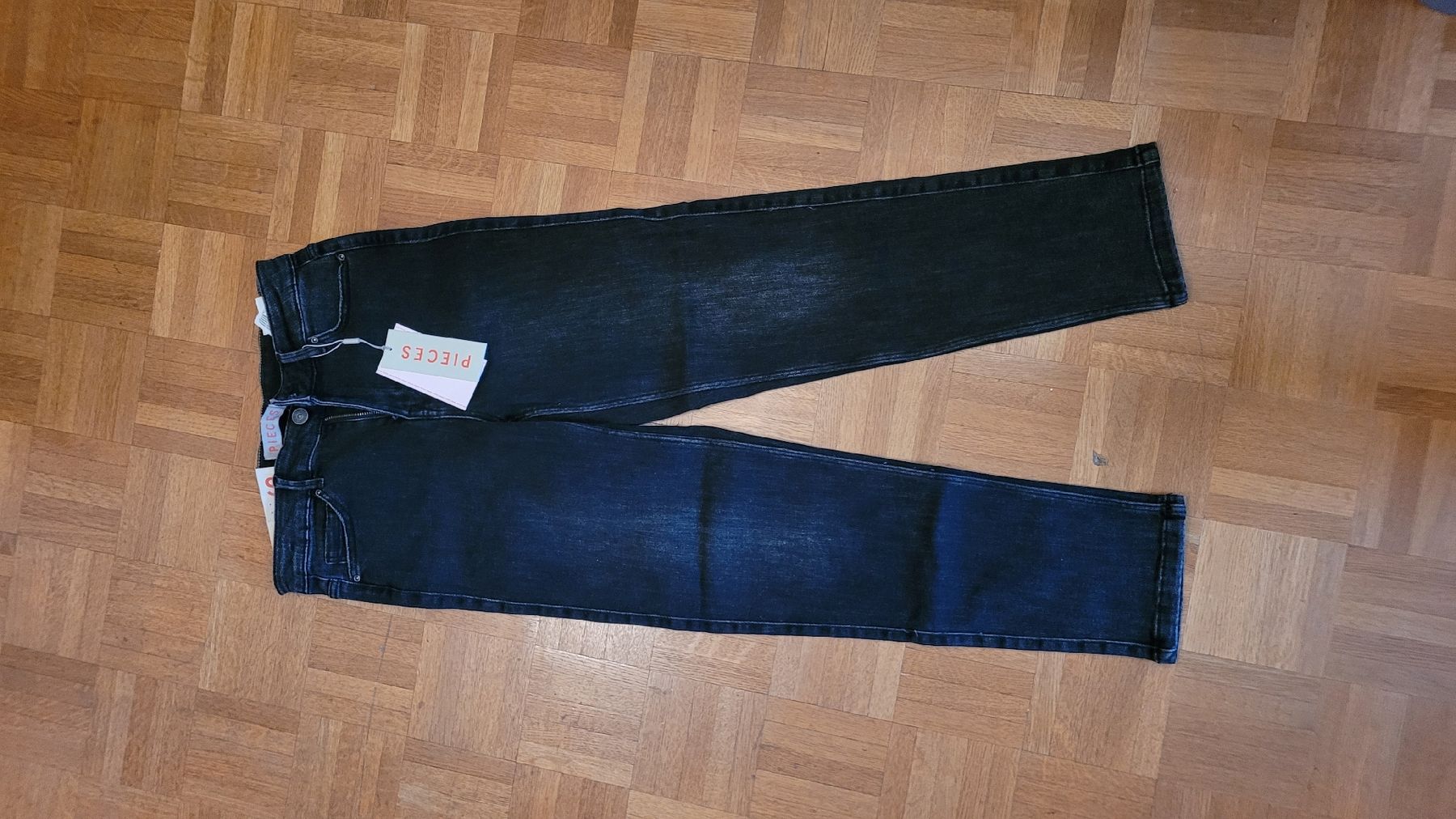 Pieces Jeans: Neue Jeans – Nuovo e nell'imballaggio originale da Uster venduto da 13smiley13 3
