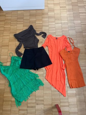 Party Kleiderpaket 5-teilig verschiedene Farben Grösse XS