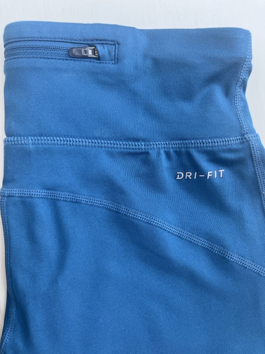 Nike Collant & Leggings: Nike sports leggings – Usato da Rüschlikon venduto da ant_5v7g 1