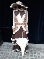 Vintage Kostüm Set: Kleid, Hut, Schirm, Täschli