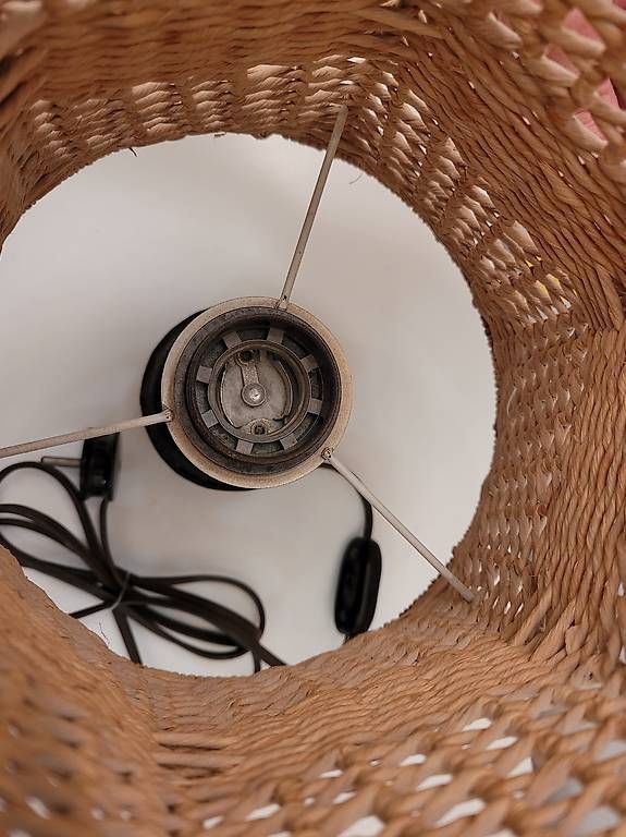 Lampade: Tischleuchte mit Radnabe alt – Usato da Zofingen venduto da Loop_ReSale 5