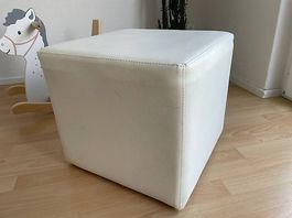 Hocker Kunstleder weiss quaderfoermig guter Zustand