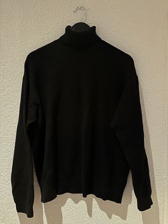 Schwarzer Rollkragenpullover, Top Zustand