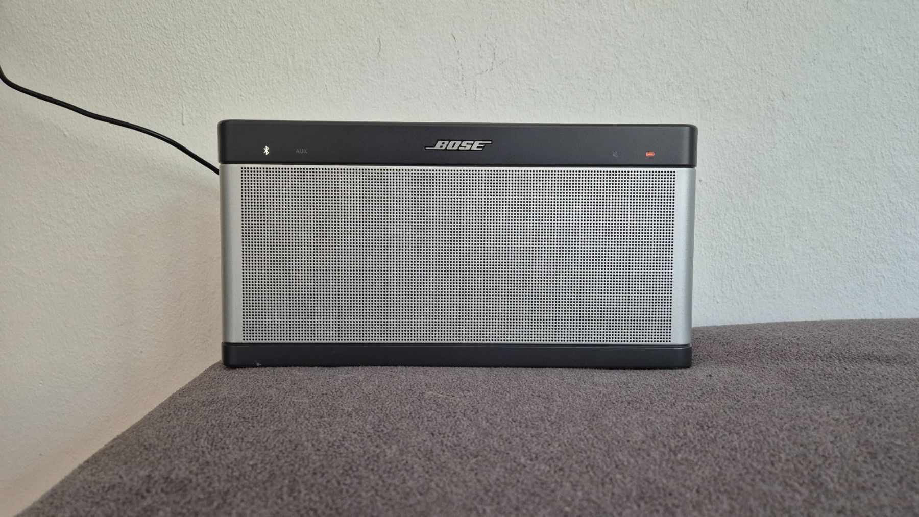 Bose Lautsprecher: Bose SoundLink III Bluetooth Lautsprecher grau mit Ladegerät – Gebraucht aus Meilen von 144esther 4