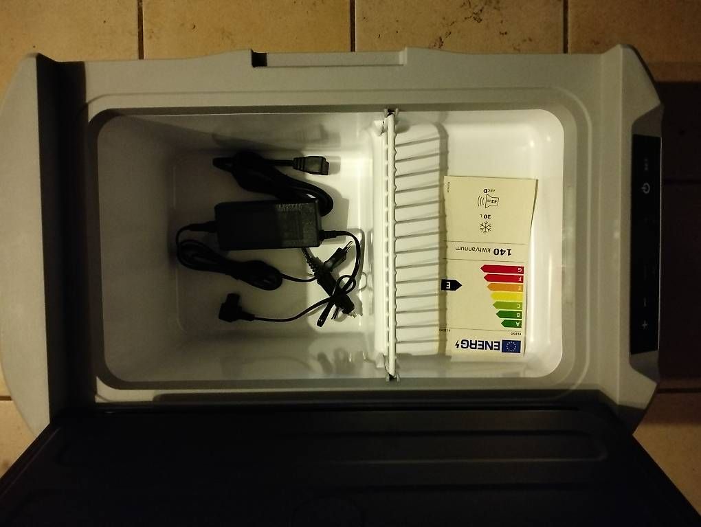 Frigoriferi & Refrigeratori: Kühlbox 20L 12V/24V/230V neu – Nuovo e nell'imballaggio originale da Ossingen venduto da Challenger74 2