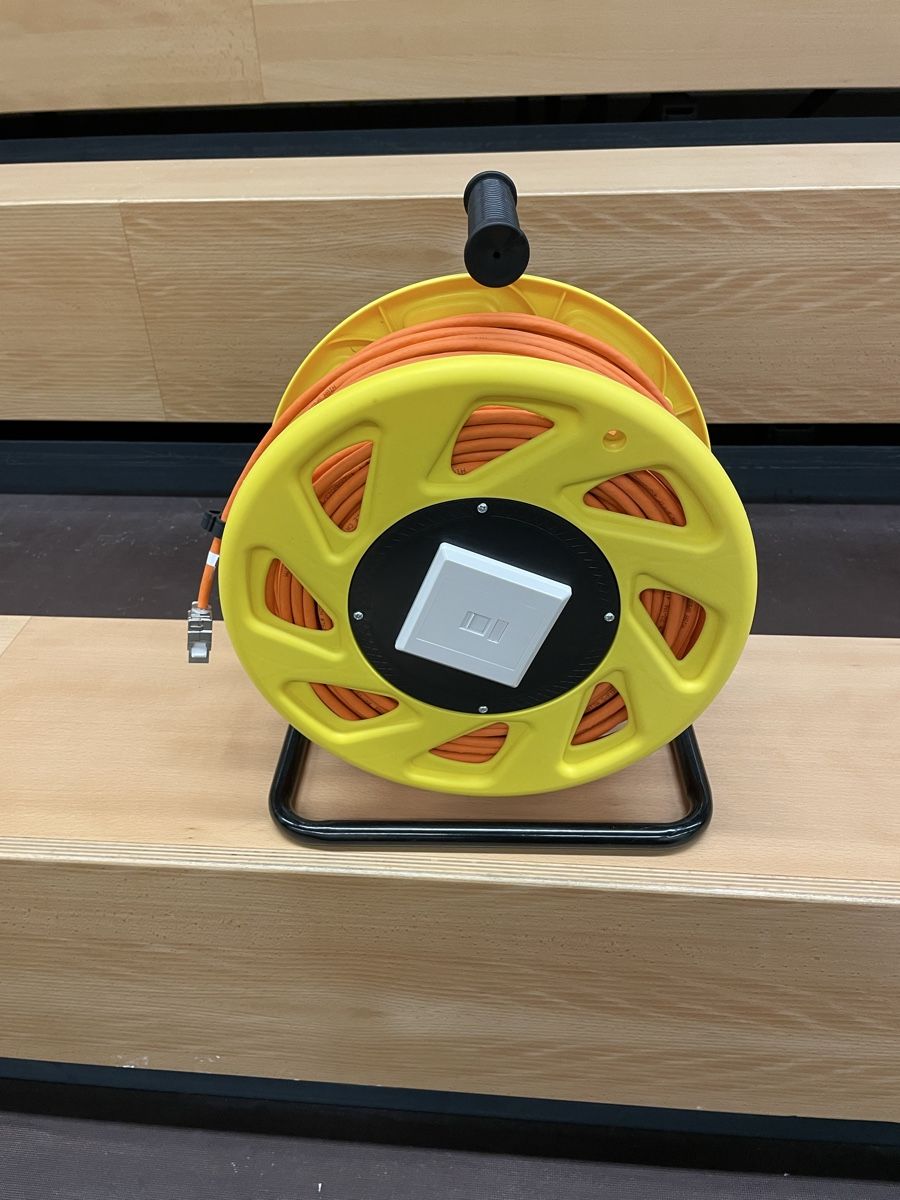 Kabel: Netzwerkkabel/ Patchkabel 90m – Gebraucht aus Hinwil von diggi87