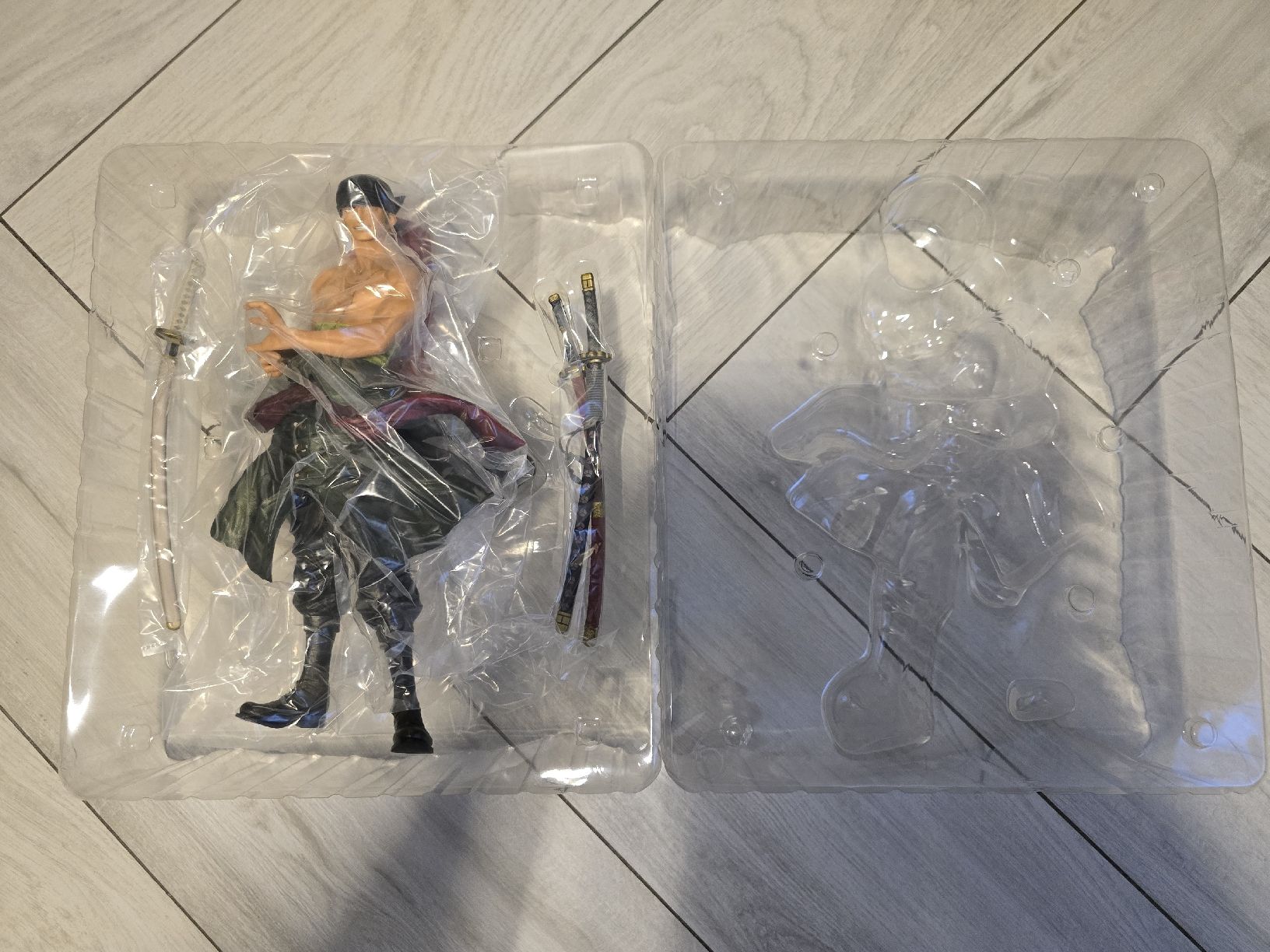 Statuette: One Piece Roronoa Zoro big site figure – Usato da Bercher venduto da N3cros 2