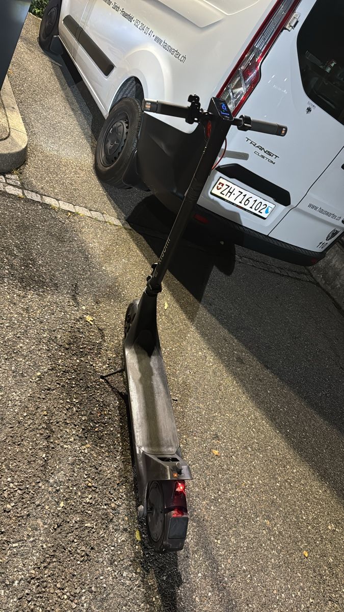 Xiaomi Kickboard: E-Scooter Xiaomi 4lite 2 gen – Usato da Winterthur venduto da mevludin.zumberi 1