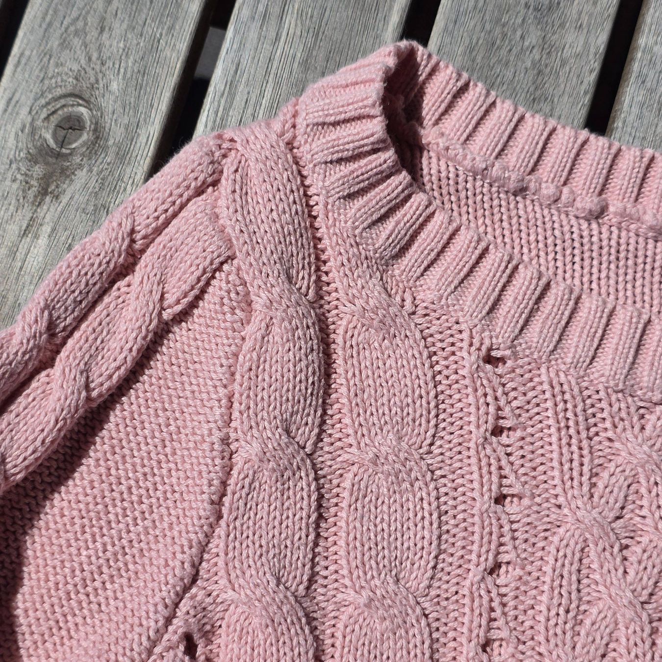 Maglioni & Felpe: 🐸 STRICKPULLOVER ZOPFMUSTER XS ROSA PULLOVER – Usato da Môtier (Vully) venduto da Frogs 7