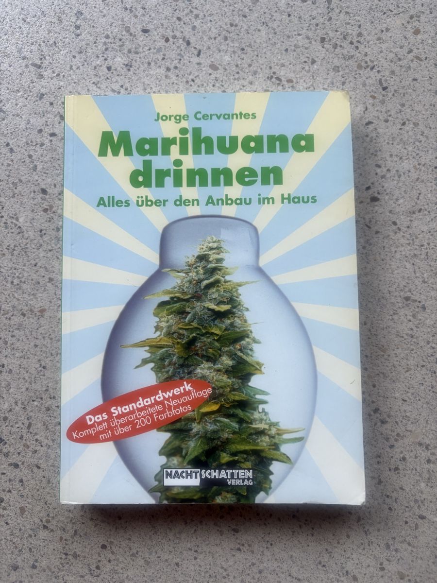 Bücher: Marihuana drinnen - Jorge Cervantes – Gebraucht aus Schlieren von pauley102