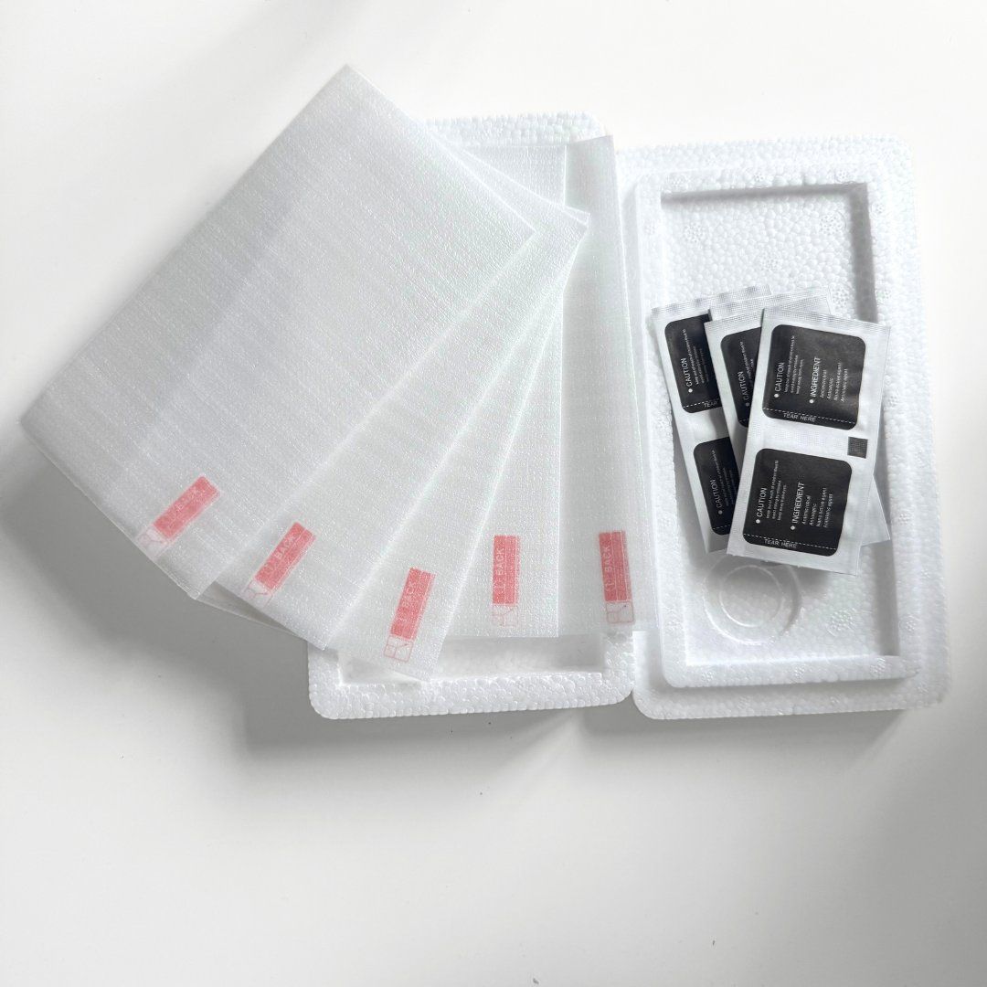 Ritocchi & pellicole di protezione: 5x Ecrans Protecteurs iPhone Pro 5 - NEUFS – Nuovo e nell'imballaggio originale da Vevey venduto da secondlifevevey
