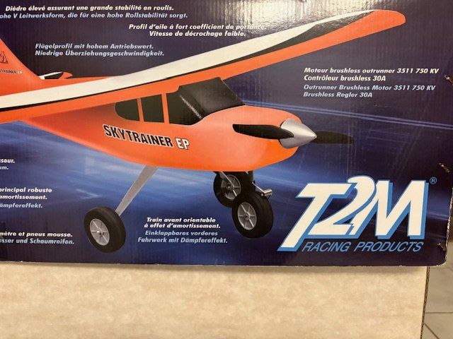 Modellismo RC: T2M Skytrainer EP  (ARF) – Nuovo e nell'imballaggio originale da Würenlingen venduto da Delfinli1 1