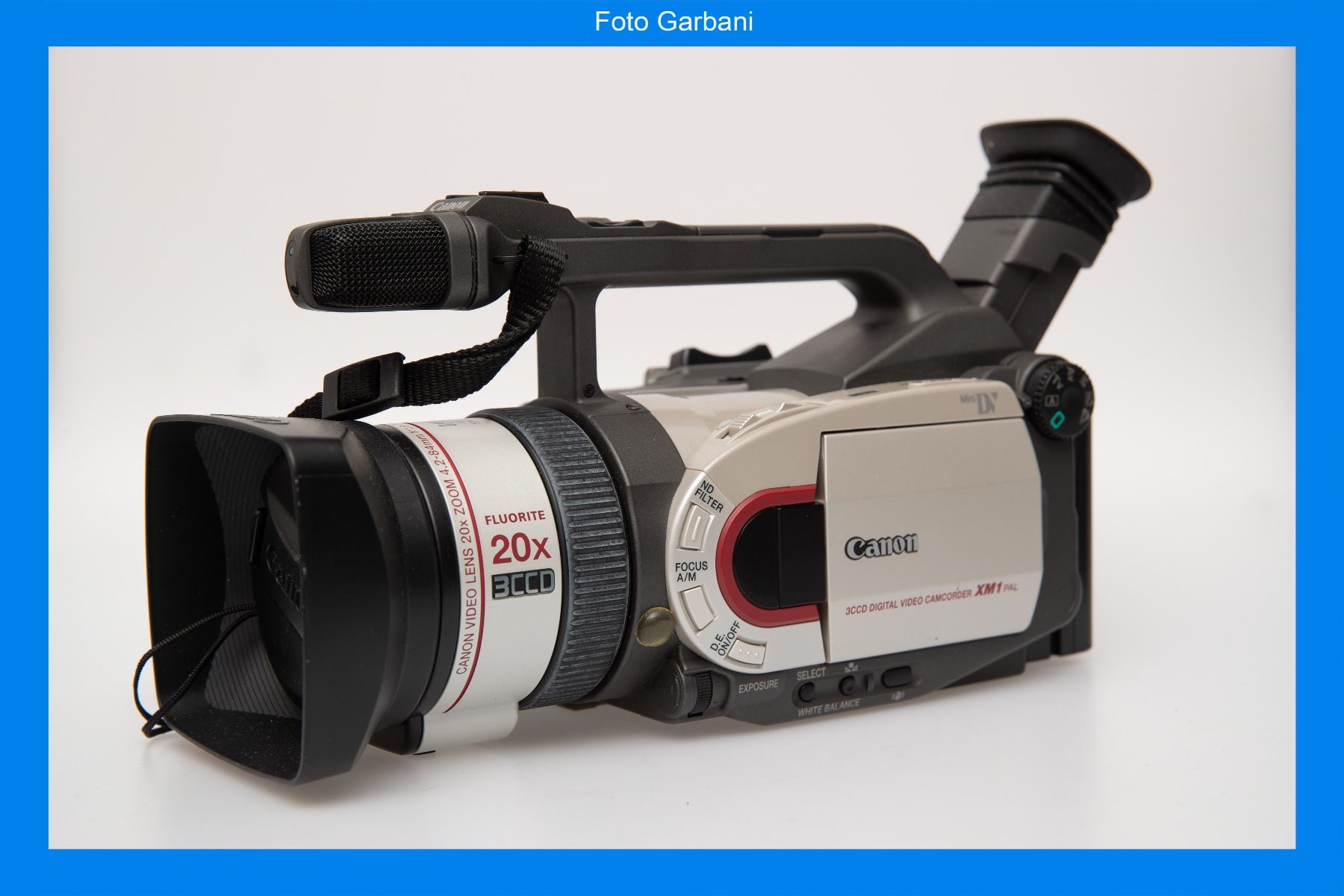 Canon Caméscopes: Videocamera Canon XM1 3CCD Mini DV – D'occasion à Muralto par FotoGarbani