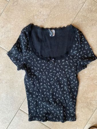 kurzes Shirt, Gr. XS von H&M