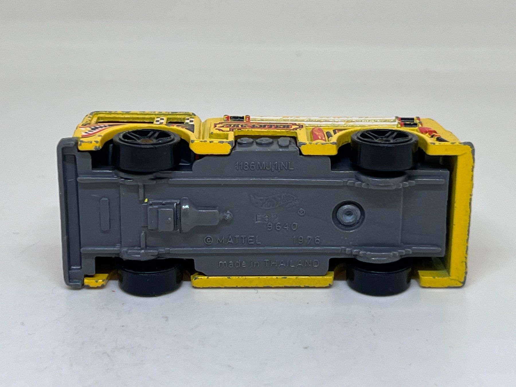 Hot Wheels Modellini d'auto: Hot Wheels Fire Eater #346 – Usato da Wildegg venduto da LaaBoutique 3