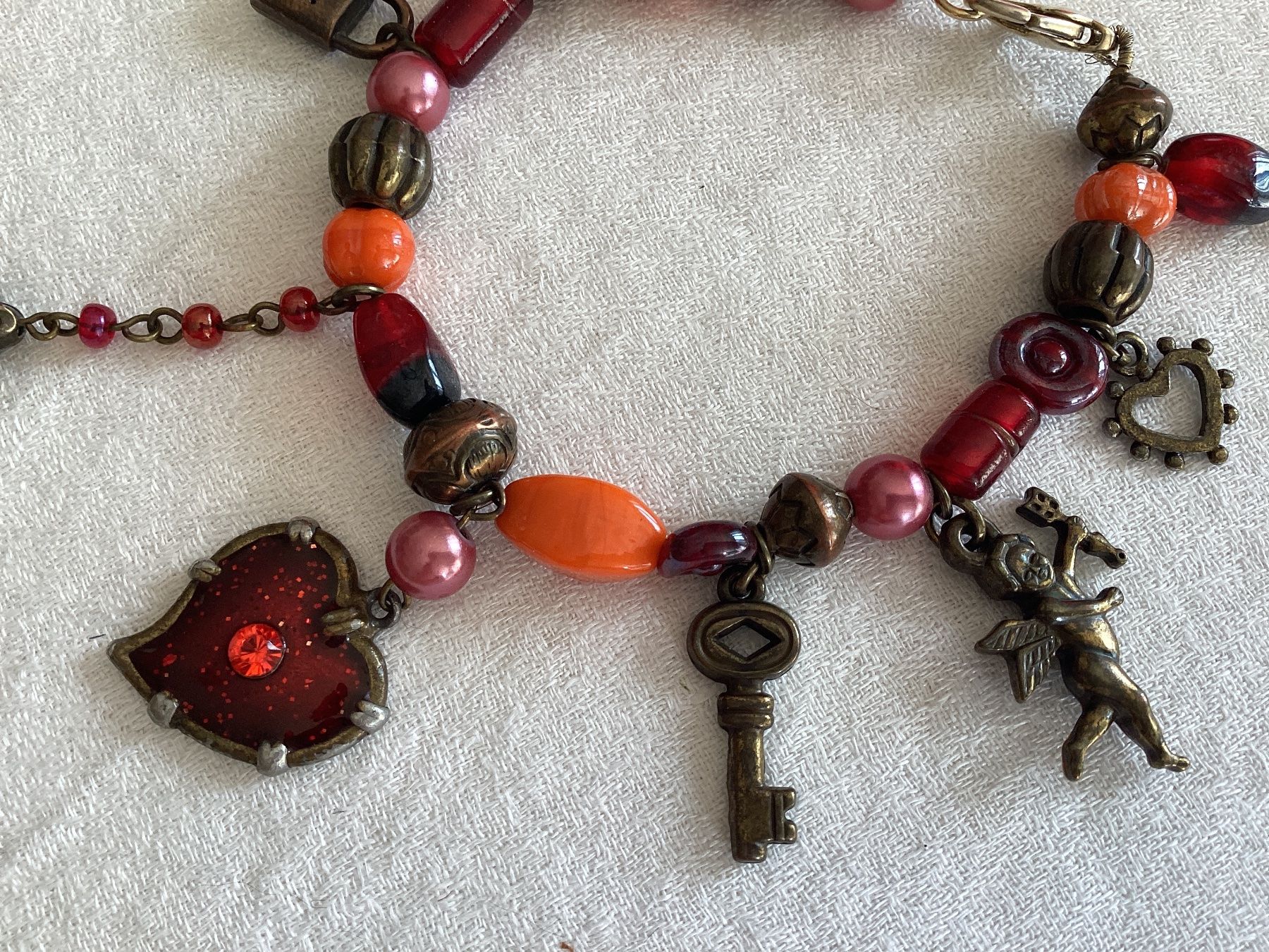 Bracciali & Braccialetti: Bracelet à pendeloques – Usato da Pully venduto da claddagh 2