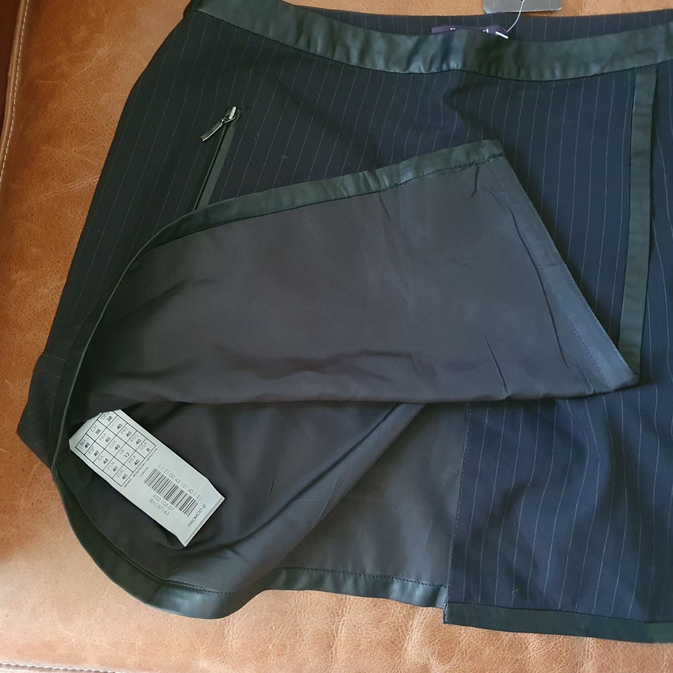 Promod Gonne: Jupe MINI- PROMOD noir à fine rayures- Neuve- Gr.38 – Nuovo e nell'imballaggio originale da boudry venduto da Let_20 5