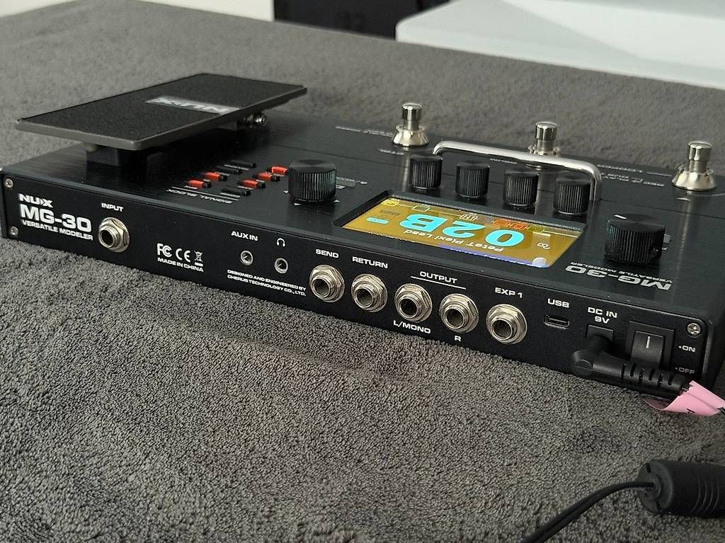Strumenti musicali: NUX MG-30 Multi-Effektgerät – Usato da Luzern venduto da AleFreddo 2