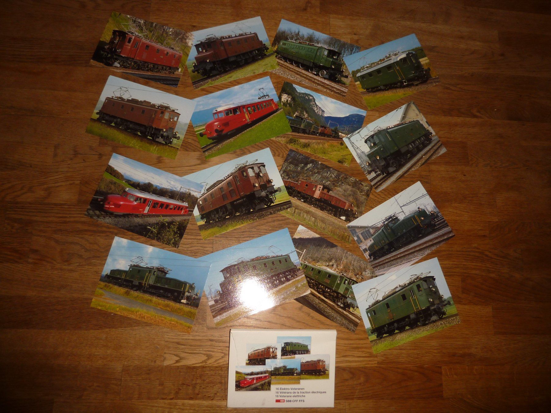 Cartoline postali: SBB Ansichtskarten Serie - 16 Elektro Veteranen – Nuovo e nell'imballaggio originale da Hochfelden venduto da swissice