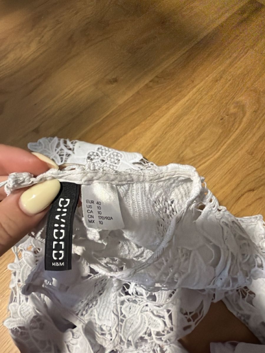 H&M Tops: Pull blanc transparent à fleurs H&M – D'occasion à Le Locle par Mayd_h 2