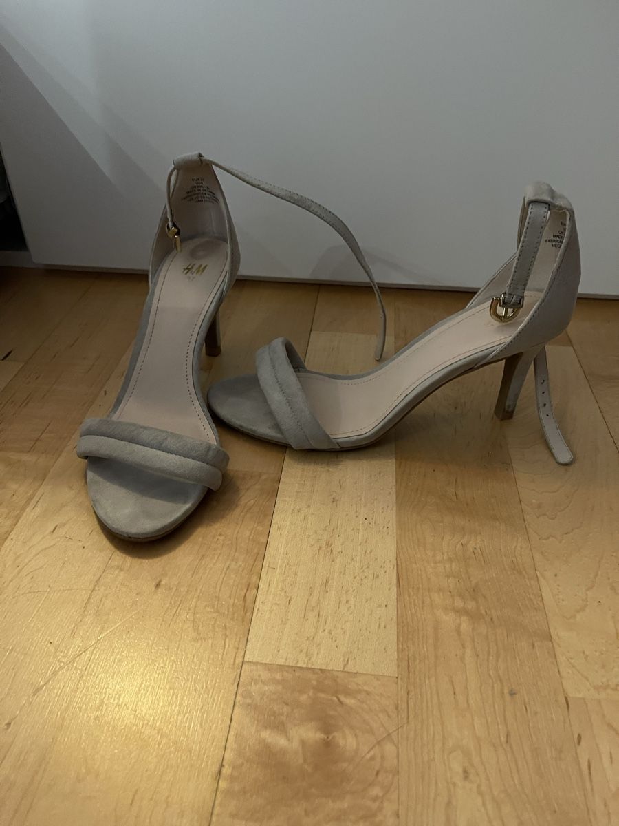 H&M Scarpe da donna: Absatzschuhe – Nuovo (secondo la descrizione) da Pfäffikon ZH venduto da JanineZ98 1