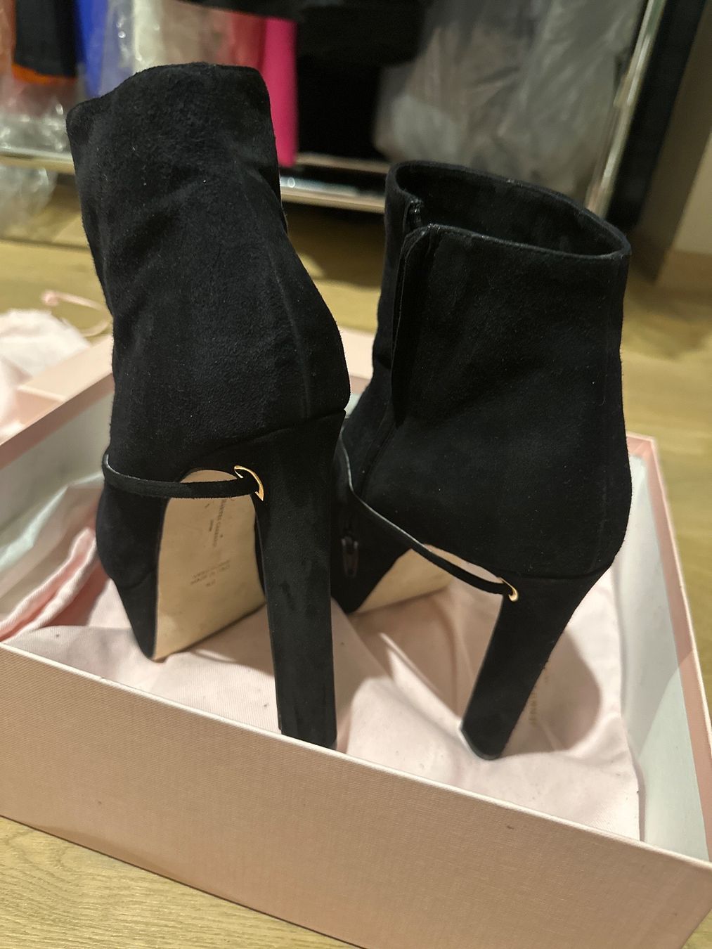 Scarpe da donna: Jennifer Chamandi suede boots – Nuovo (secondo la descrizione) da Genève venduto da val_rp9x 6