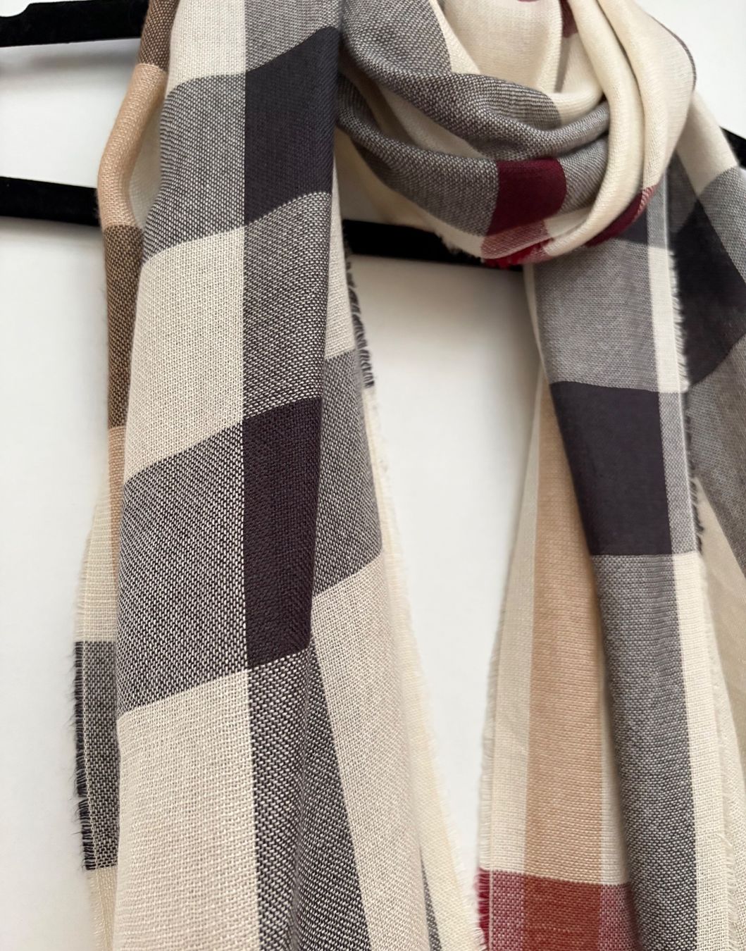 Burberry Foulards & écharpes: Burberry Seide / Kaschmir Schal – D'occasion à Unterägeri par Jutka_04 7