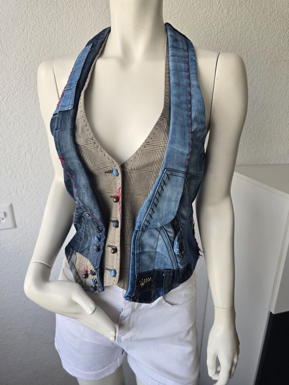 Desigual Gilets & Westen: DESIGUAL gilet taille S – Gebraucht aus Les Verrières von kitel79 1