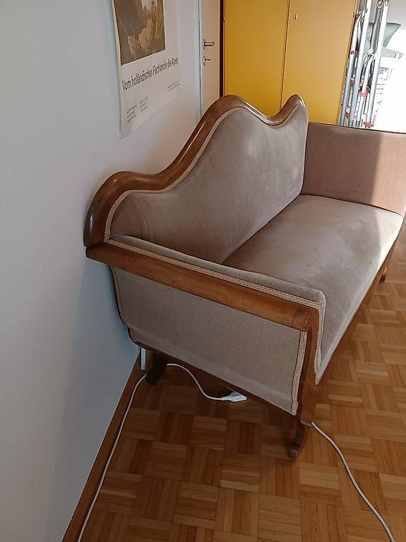 Sofas: Echtes Empire-Sofa, Originalzustand, Fr. 150.-- – Gebraucht aus Basel von Barfuesserplatz01 3