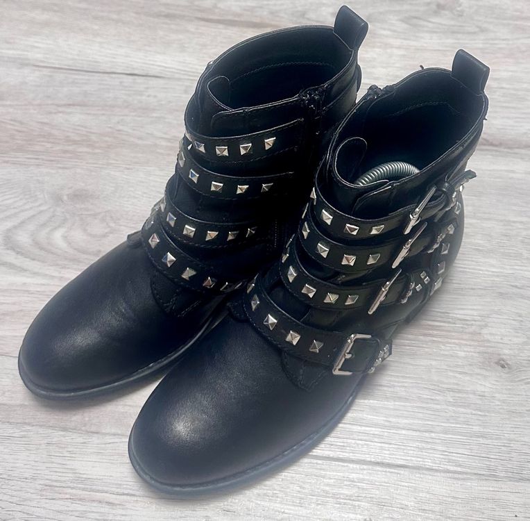 Biker Boots Zara Stiefeletten Mit Nieten Zara Boots Stiefel Mit