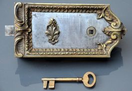 Altes Türschloss / Serrure de porte ancien