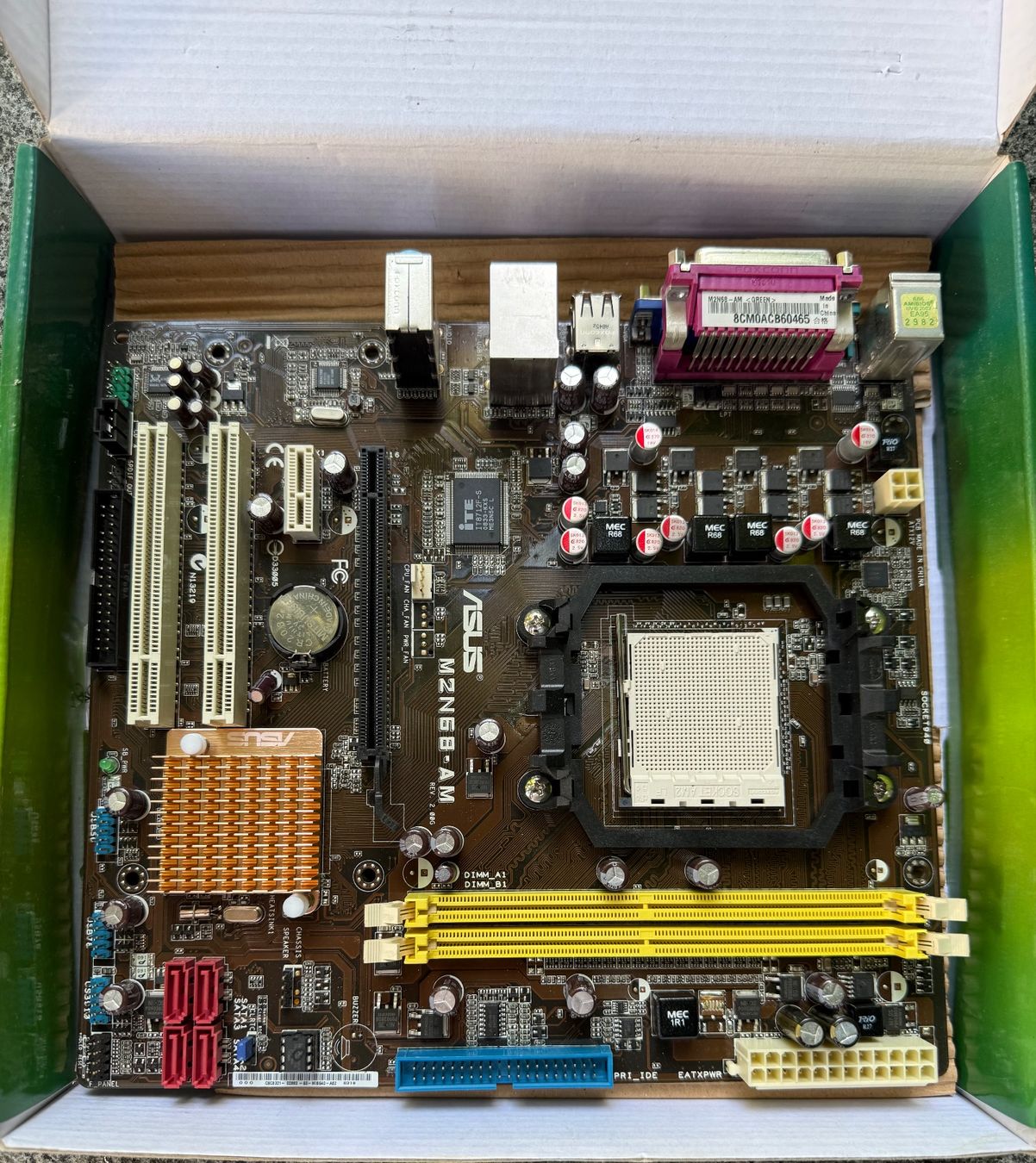 Asus PC: ASUS M2N68-AM – Nuovo (secondo la descrizione) da Hägglingen venduto da money-4-tower 1