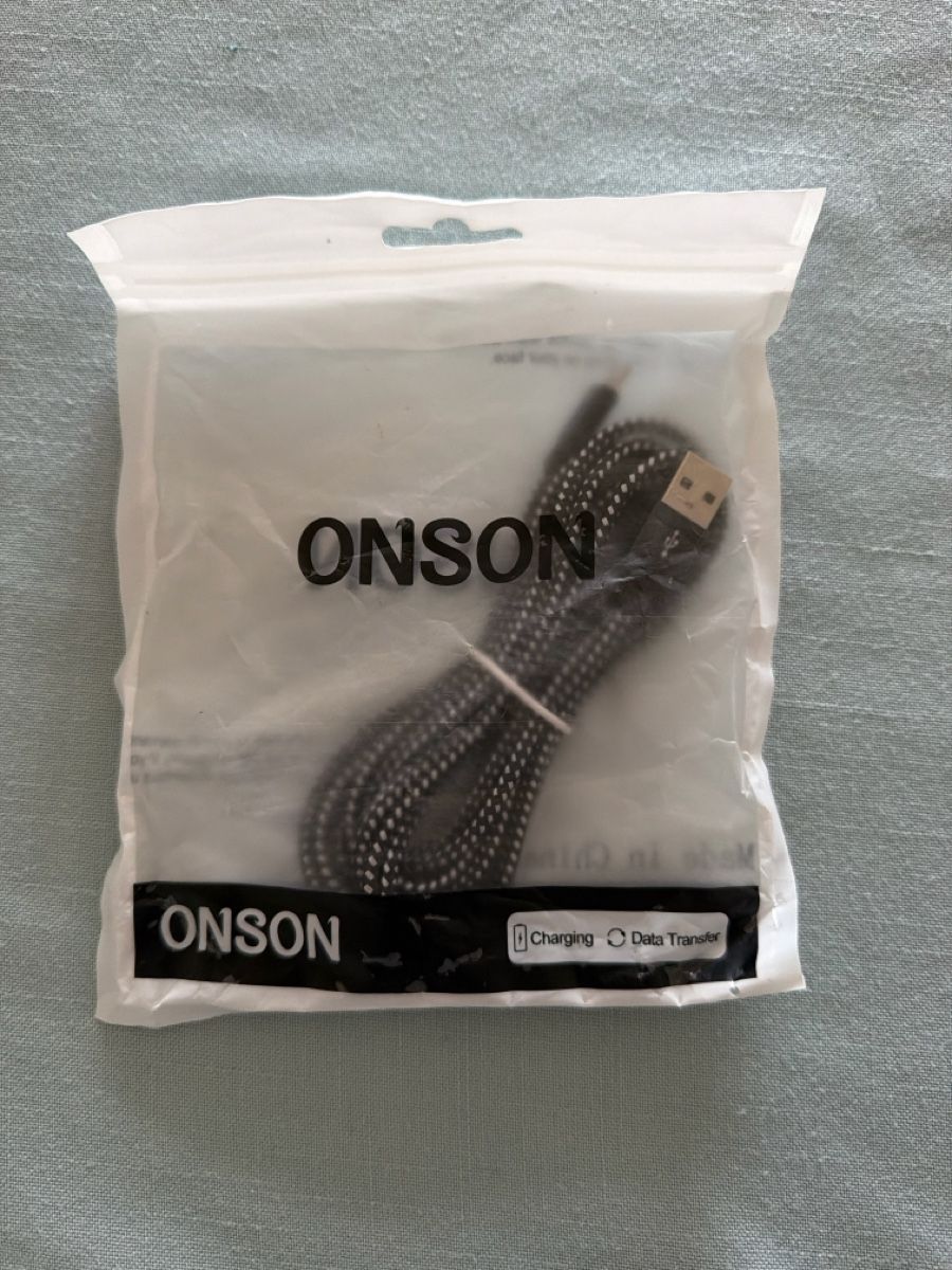 Kabel: Câble lightening – Neu und originalverpackt aus Neuchatel von frp_ncm6