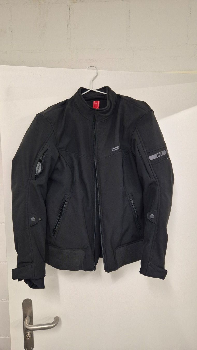 IXS Giacche: Motorradjacke iXS inkl. Rückenprotektor – Usato da Jegenstorf venduto da aja_g2y5