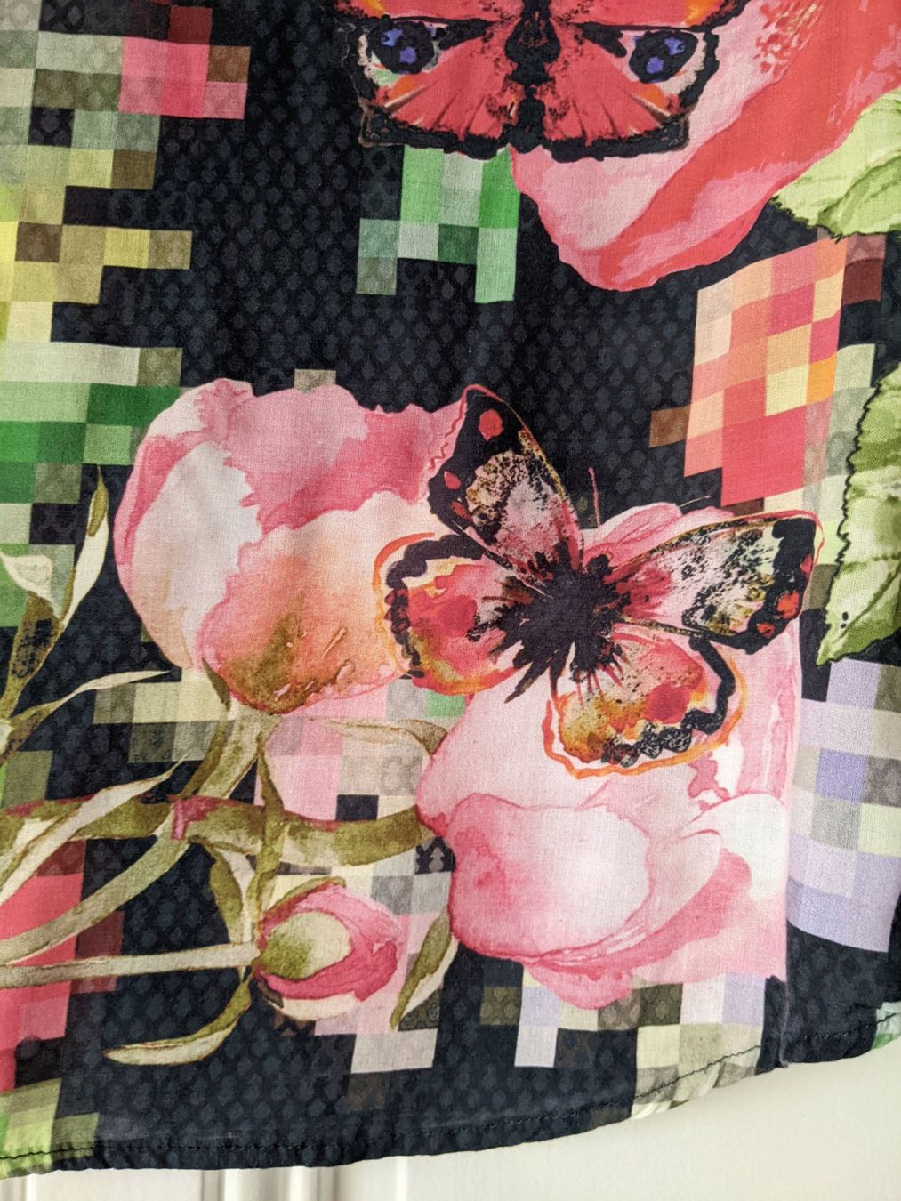 Desigual Blusen: DESIGUAL : Douce blouse imprimé patchwork 34-36 – Neu (gemäss Beschreibung) aus Petit-Lancy von lilycerise 5