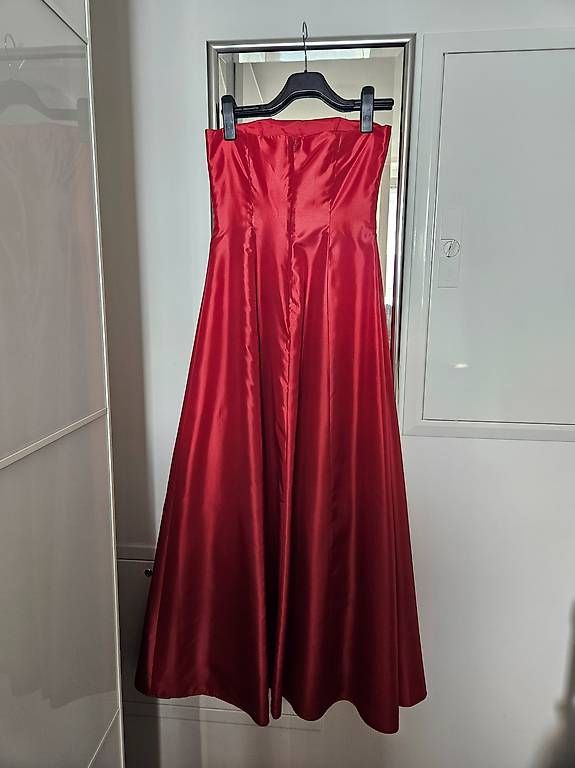 Kleider: Abendkleid mit Stola – Gebraucht aus Aesch ZH von Mirjam.Strebel 1