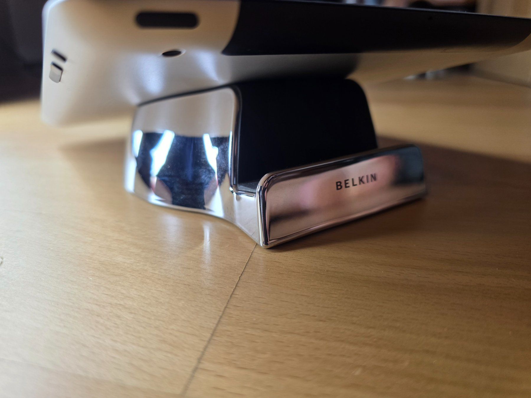 Belkin Staffe: Tablet / Handy Halterung Belkin – Usato da Thalwil venduto da Tokee