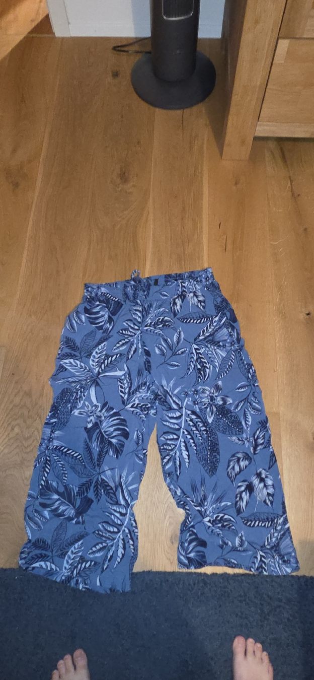Pantalons: Sommerhose – D'occasion à Arni BE par Jolanda2000