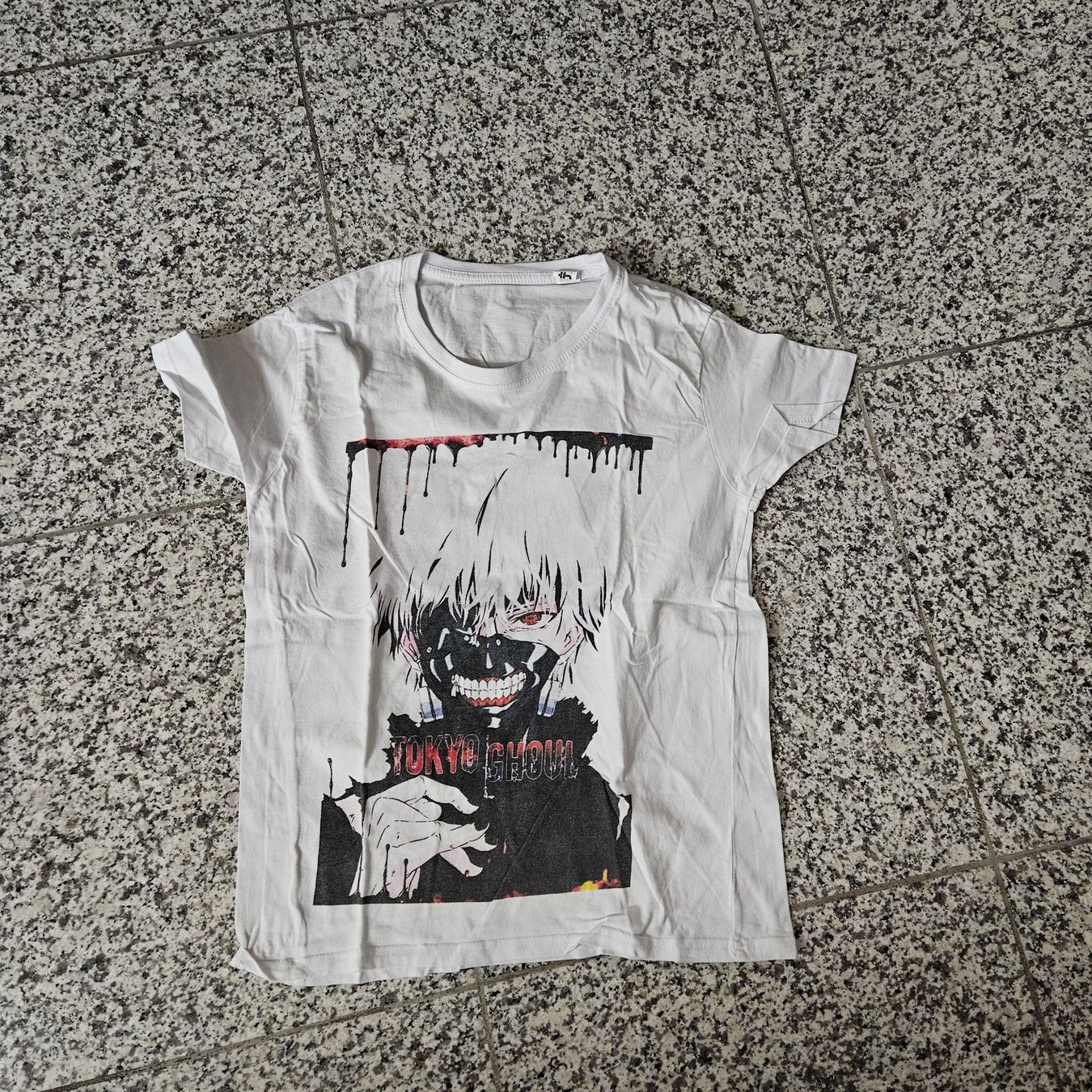 T-Shirts: T-Shirt Anime Grösse 146 – Gebraucht aus Embrach von Lilly2021