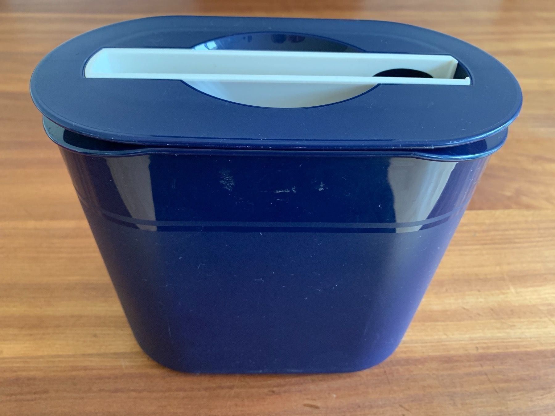 Tupperware Contenitori & Simili: Tupperware Kühler – Usato da Udligenswil venduto da Trisha70 1