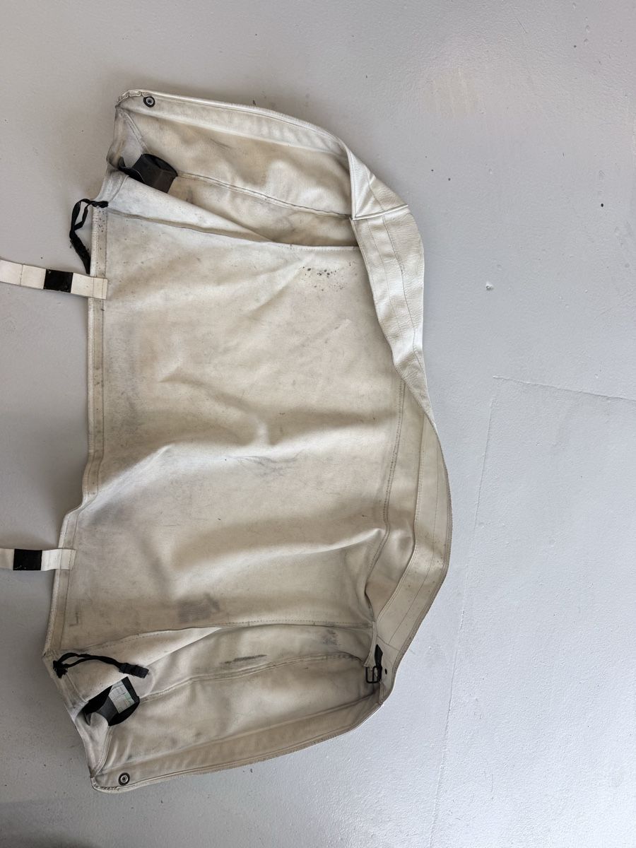 VW Tutti pezzi di ricambio auto: Abdeckung Abdeckungsmaterial weiss gebraucht – Usato da Düdingen venduto da rene027 3