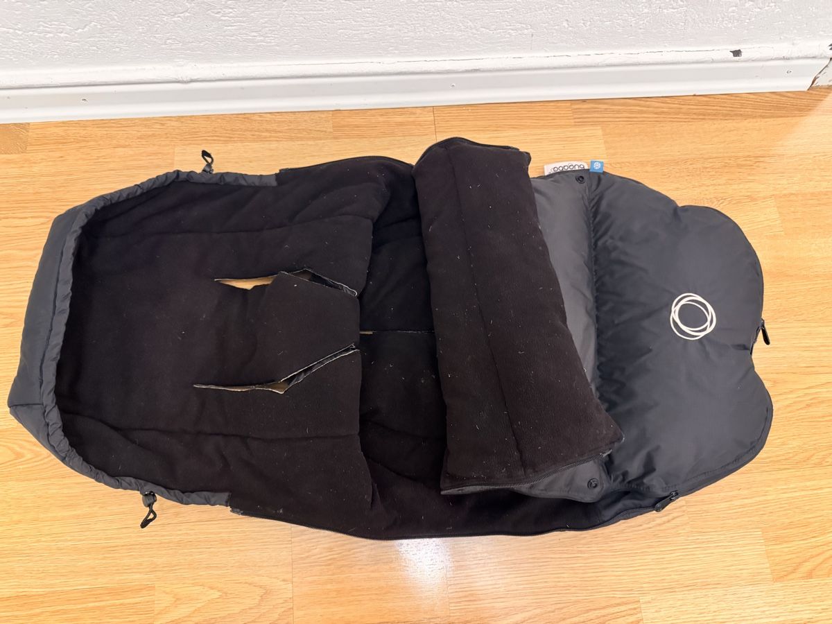 Bugaboo Sacchi a pelo: Bugaboo Footmuff - Keep your child warm this winter! – Usato da Zürich venduto da 613_g8jy 2