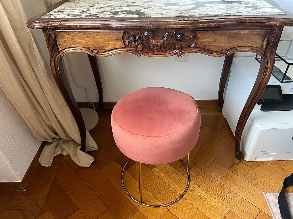 Sgabelli: Pink suede stool – Usato da Zürich venduto da gre_8tc2 1
